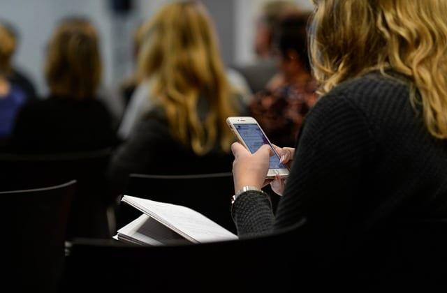 Proč tvořit vlastní firemní mobilní aplikaci ilustrace